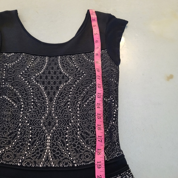 Reiss Jaquard print textured knit dress US 10 - Picture 14 of 16